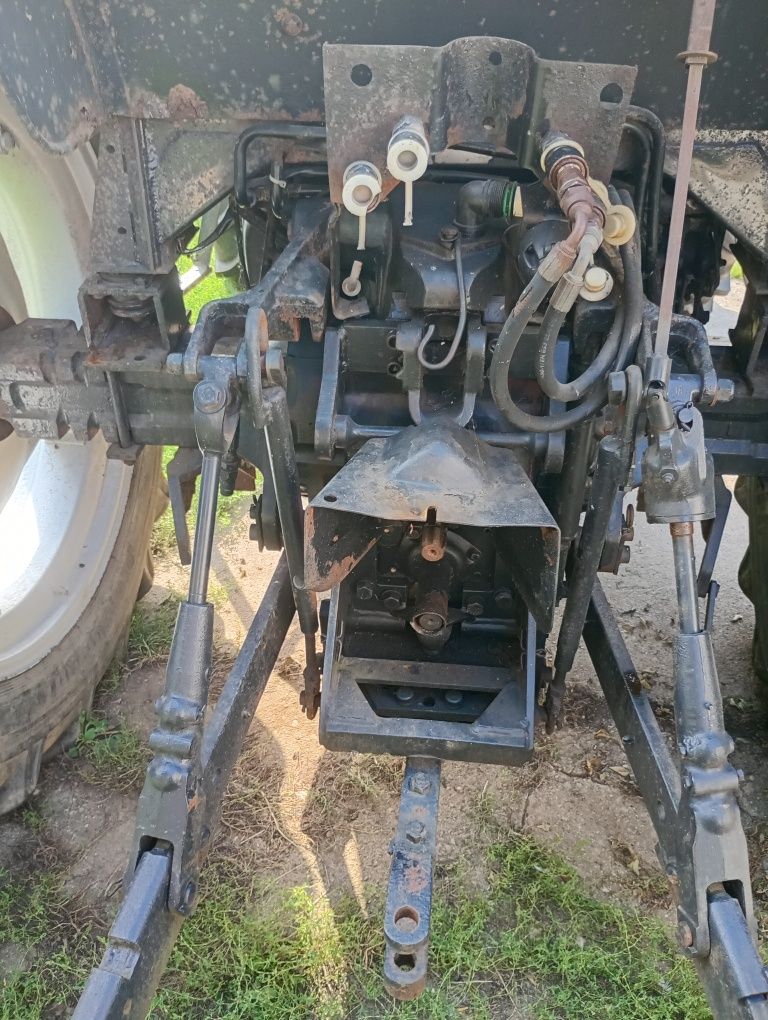 Vând sau schimb Tractor cu încărcător case