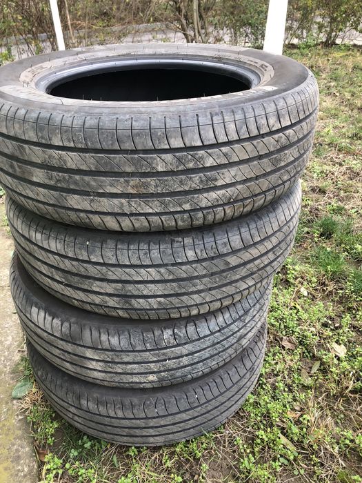 Vînd anvelope vară 215/65/17 michelin an 24  folosite 5 mikm 1250lei