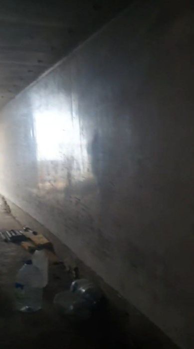 Kuzov sotiladi uzunligi 13.6sm. eni 2.60sm. balandligi 2.70cm