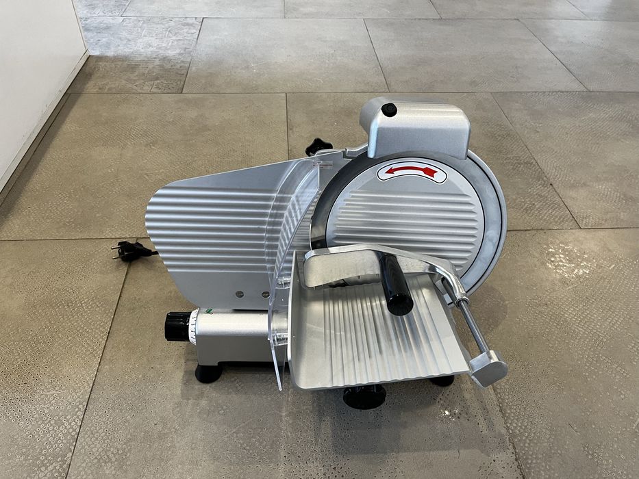 Слайс машина, резачка за колбаси и месо - Промоция!