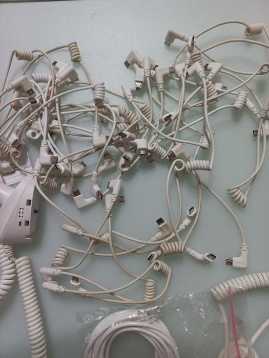 Lot cabluri alarme incarcare telefoane  tablete