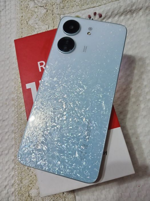 Redmi 13C. Ozgina iwlatilgan xolos. Xolati alo. Pul zarurligi uchun so