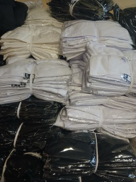 Футболка бор 2-сорт 2000 та атрофида 6000 минг дан хаммасини олган