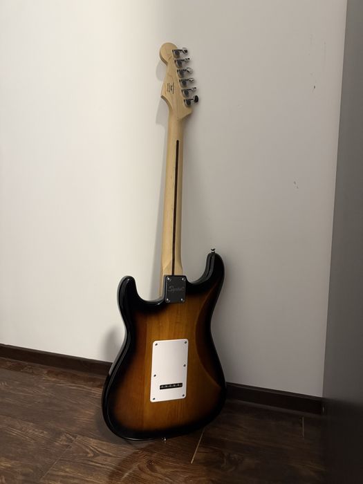 Fender Squier Sonic Stratocaster Pack, 2-color sunburst