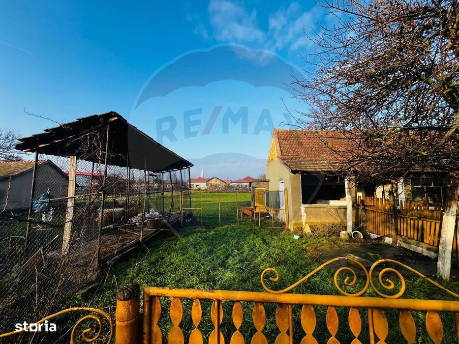 Casă 4 camere Seitin 2144 mp teren