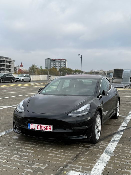 Vând Tesla Model 3 Long Range - AWD 2019