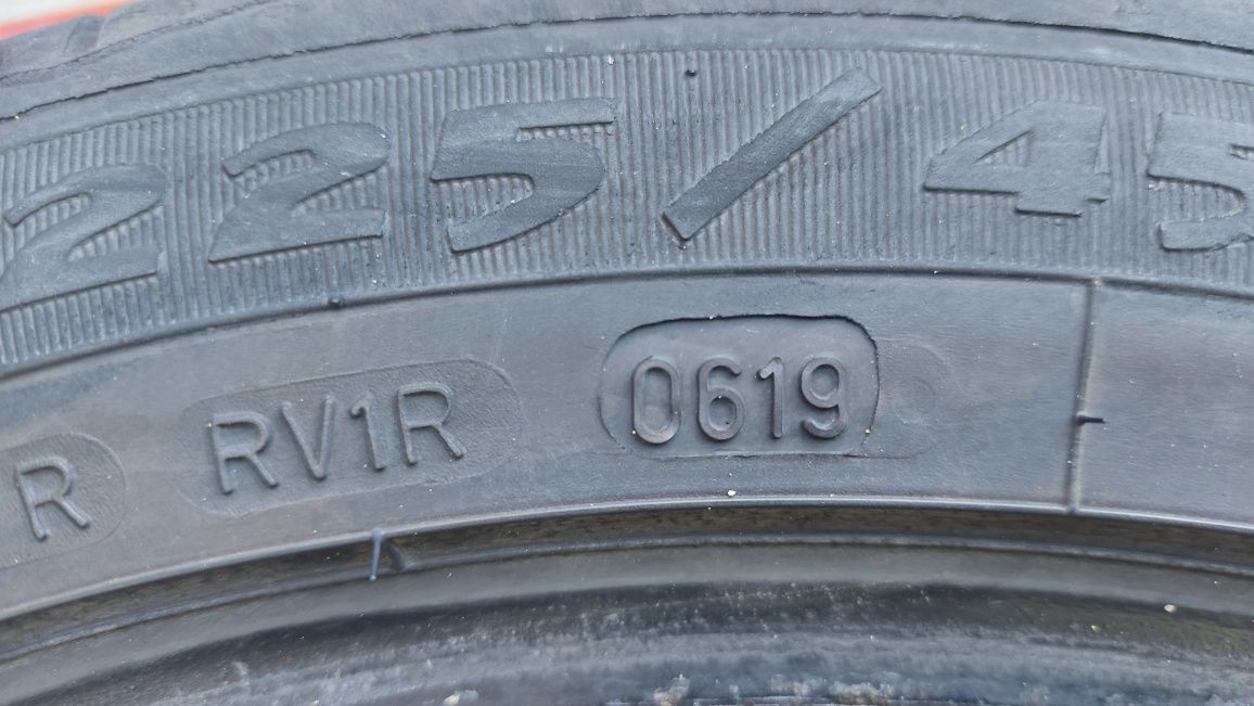 Debica 225/45R17