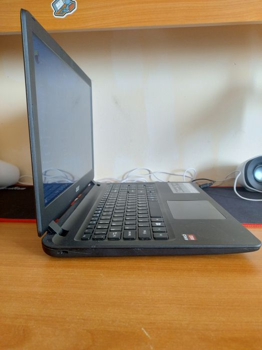 Laptop Acer Aspire ES15