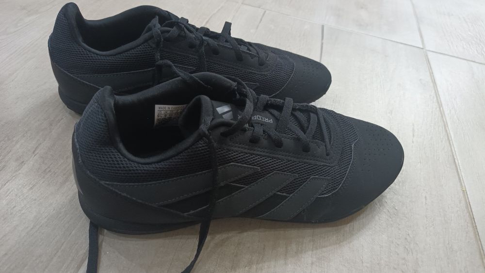 Спортни обувки Adidas Predator