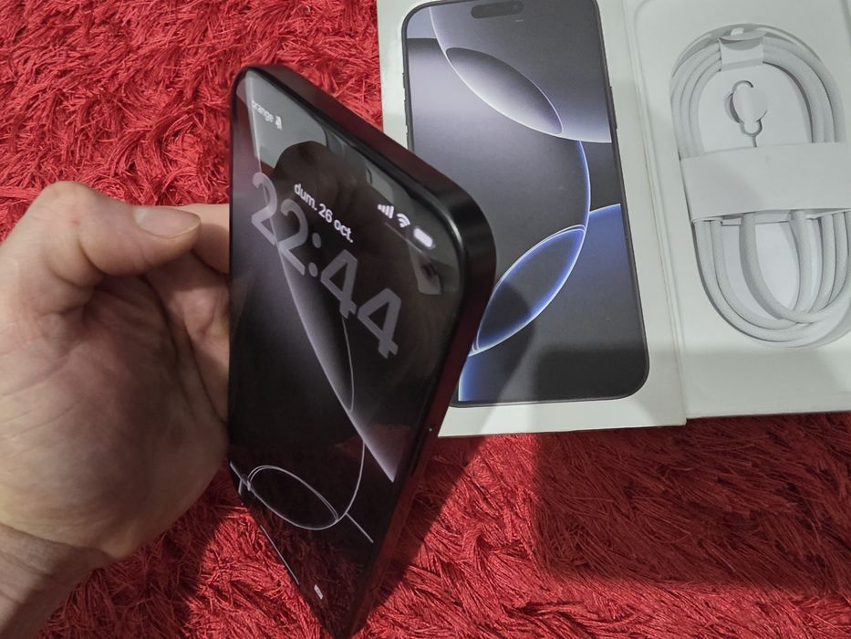 -Iphone 16Pro Max, ca Nou, 256Gb, 8Ram, Bat: 100%-126 cicluri incarcar