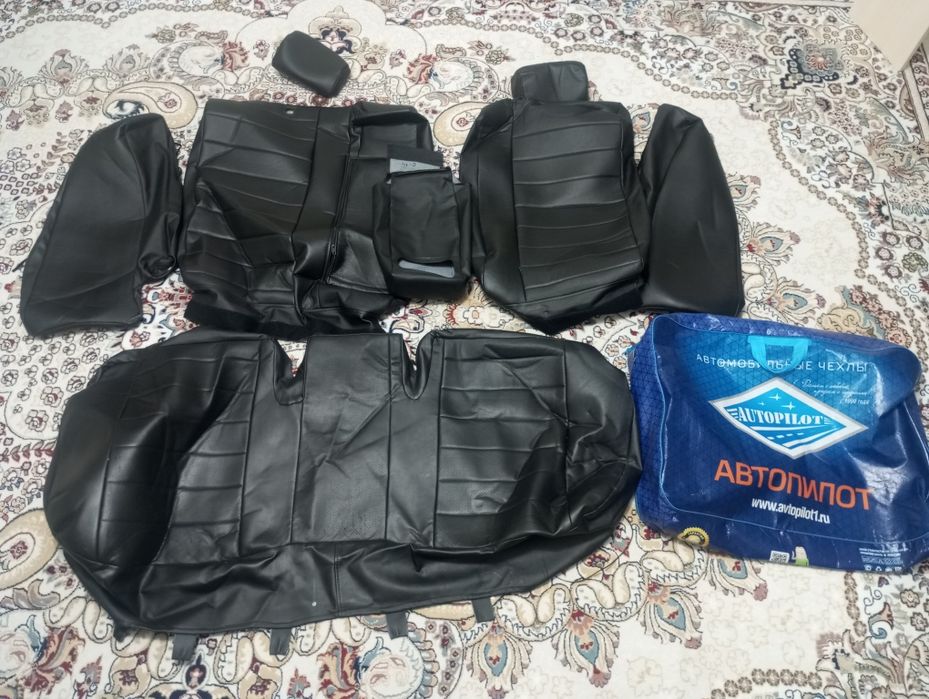 Чехлы на задние сидения Тойота Камри 50