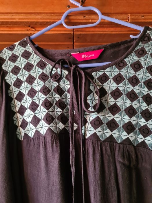 Bluza brodata din vascoza Monsoon