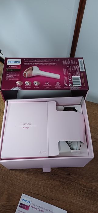 Vand/schimb Epilator Philips Lumea Prestige BRI956