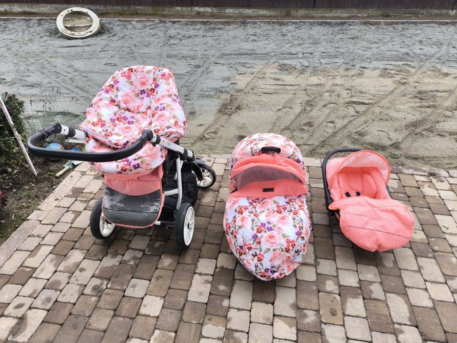Vând Carucior bebelusi 3in1