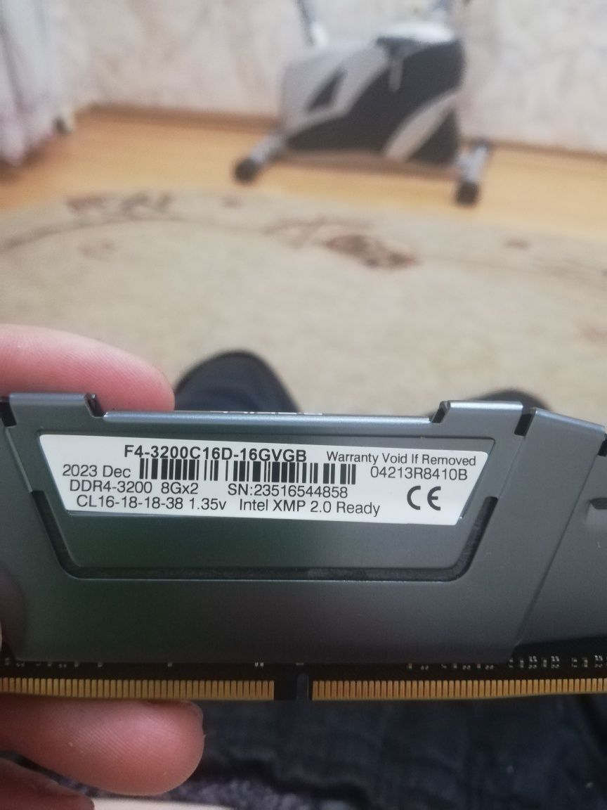 Опиративная память ddr4  8gb