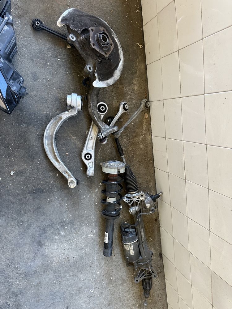 Far dreapta matrix , caseta directie audi a5b9