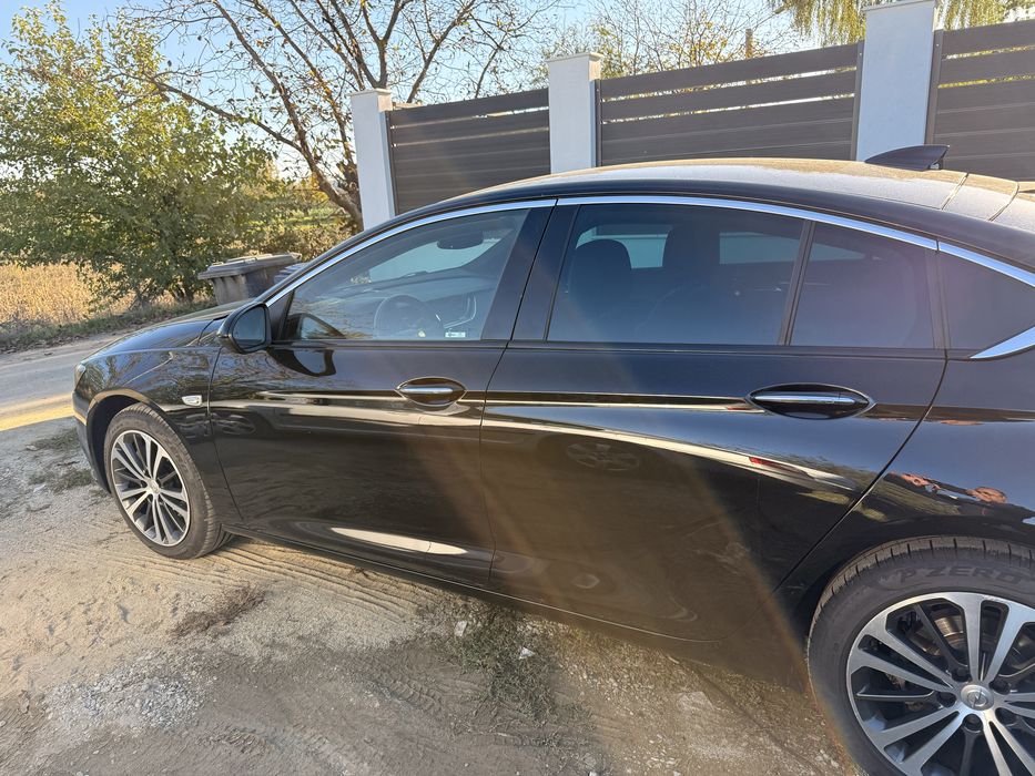 Opel insignia grand sport