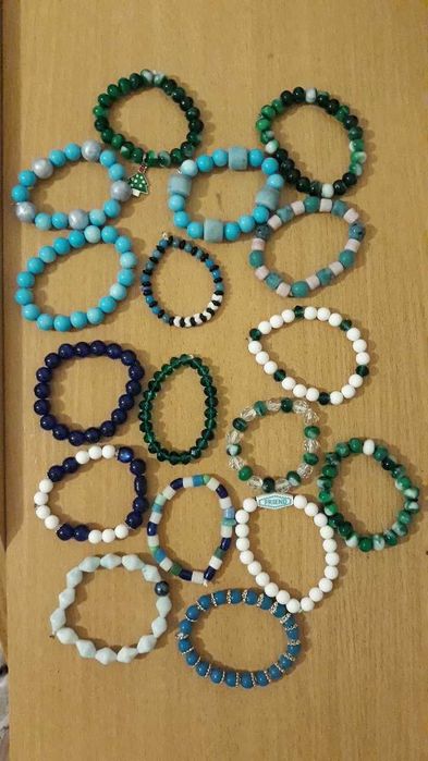 Ръчно изработени гривни