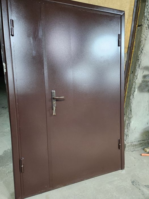 Двери. Технические двери.  Металлические  двери