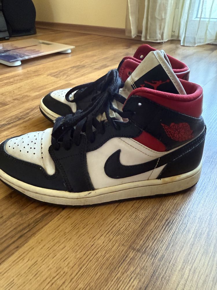 Air Jordan 1 обувки