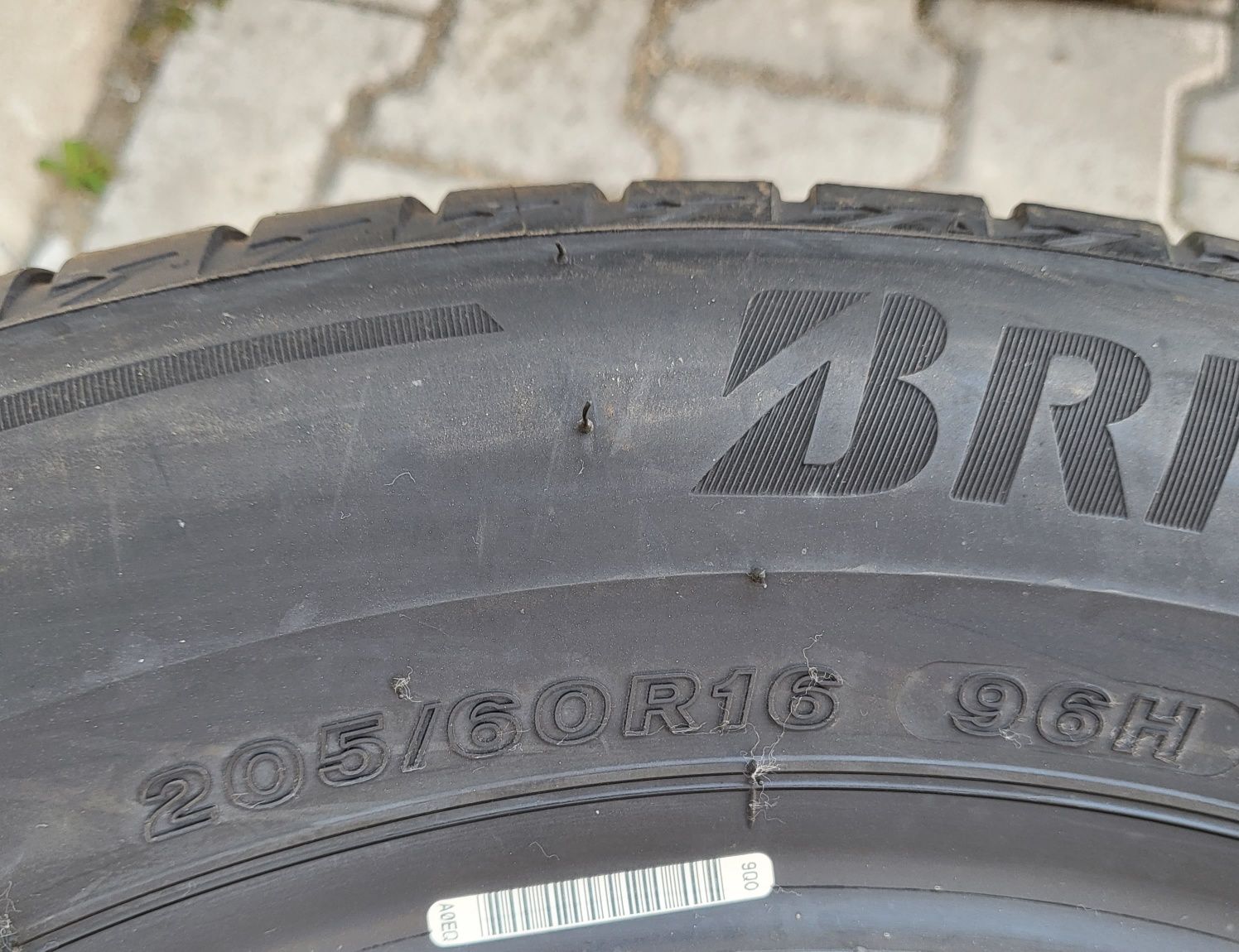 Anvelope turism vara noi Bridgestone 205 60 16