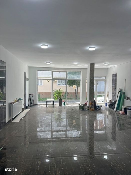 Campina - Spațiu comercial - 79mp - 650 Euro/Luna
