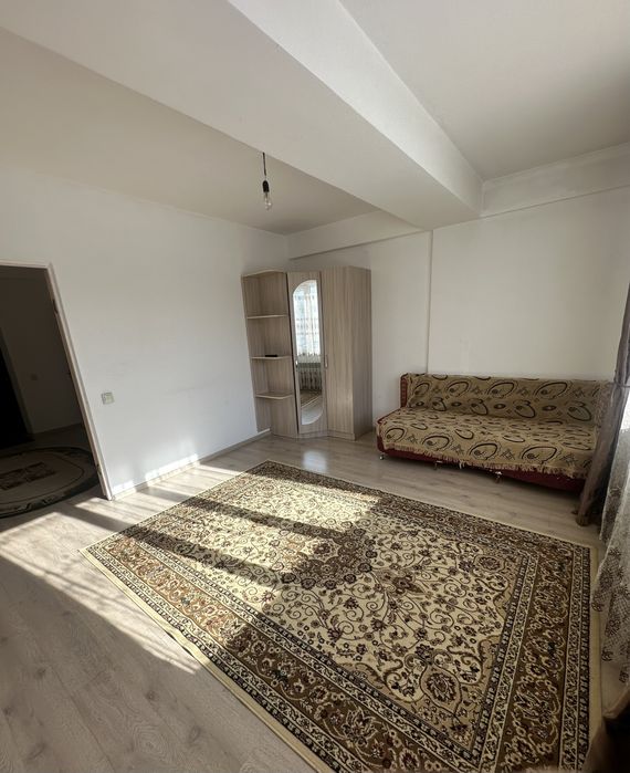 Продам 1 комнатную квартиру в 7 мкрн