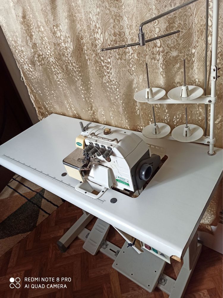 Продается оверлог