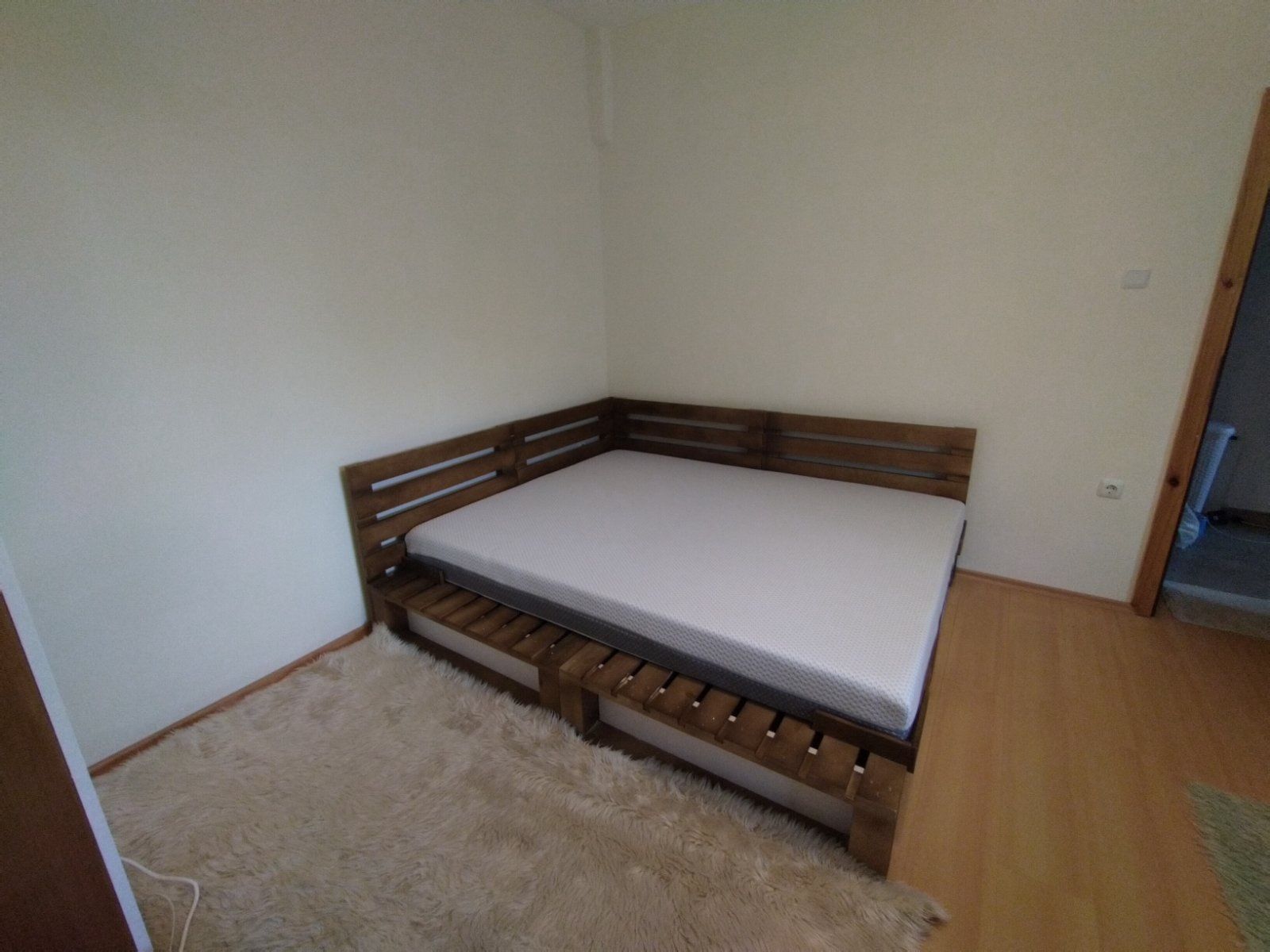 Легло тип Палет дизайн с чекмеджета