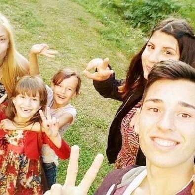 Аниматор за завършване на ученици – Игри, емоции и незабравими спомени