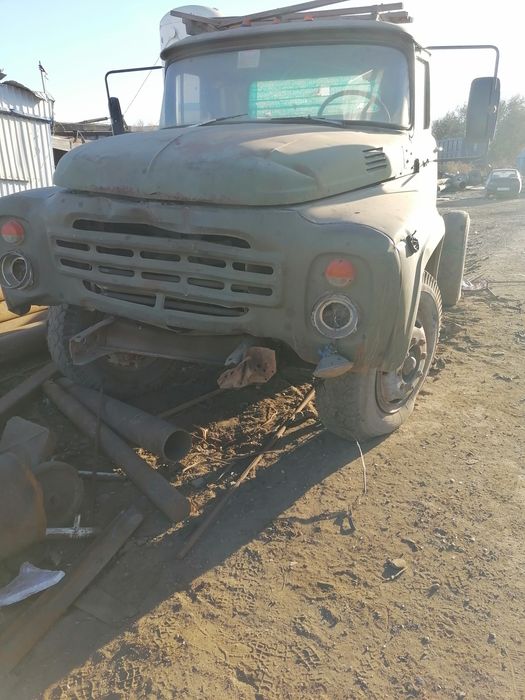 Продам ЗИЛ-130 на запчасти