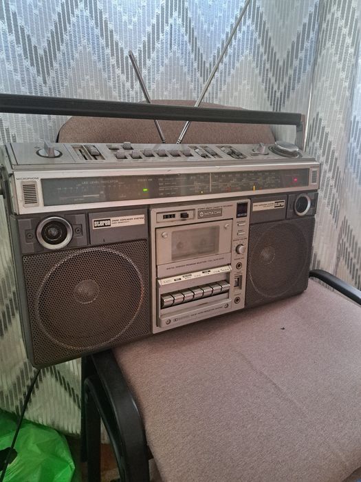 Vând rwdiocasetofon