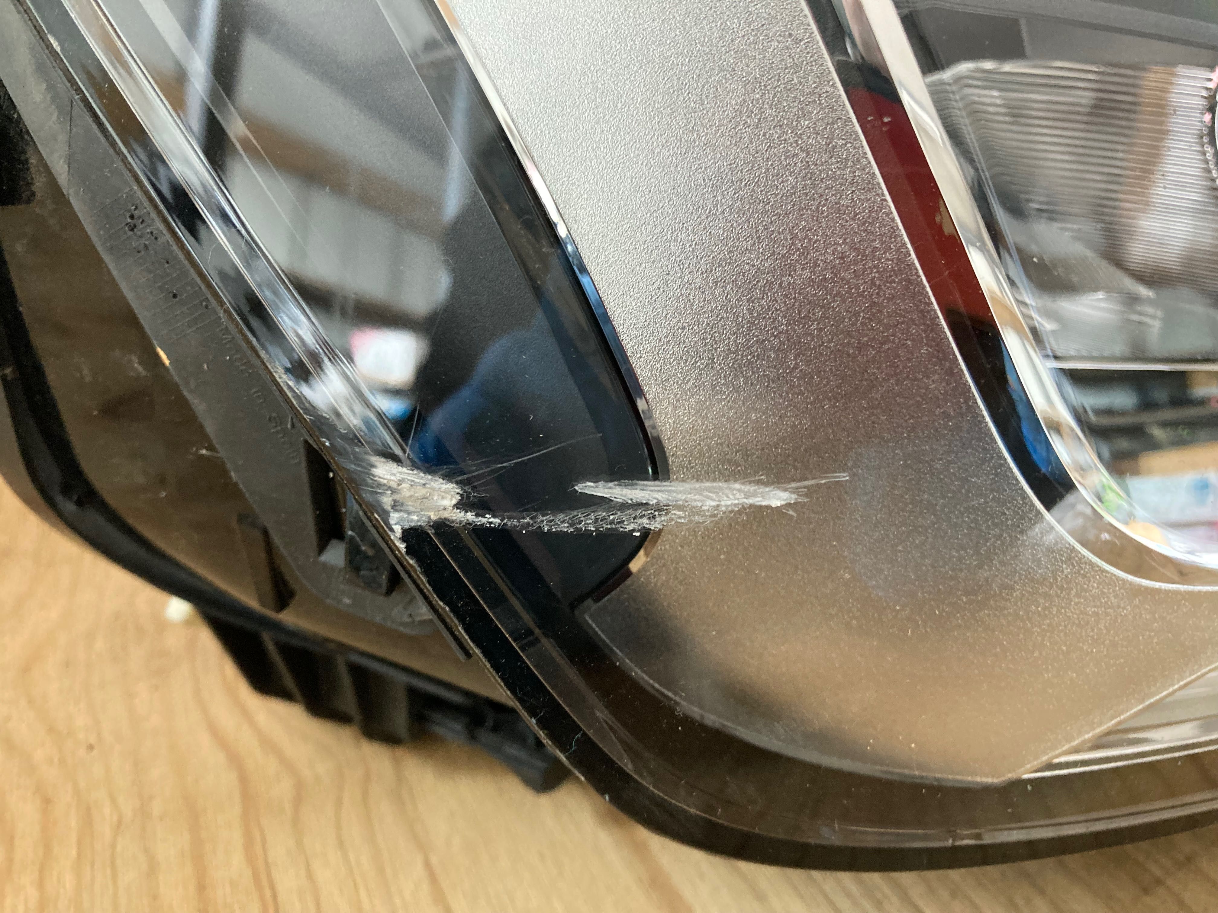 Десен фар за Audi Q2. Кю2. Led. 20-24.