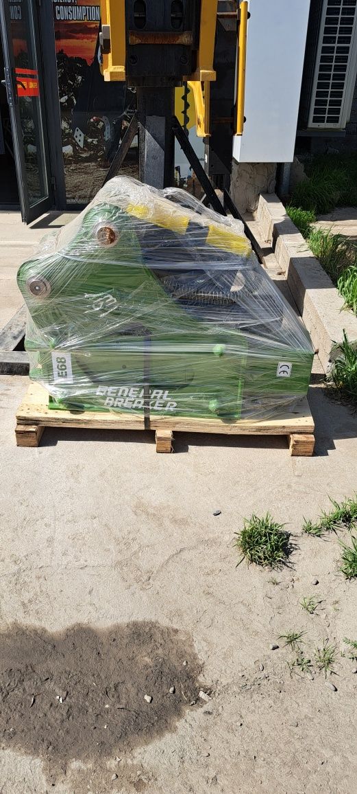 гидромолот SB40 680