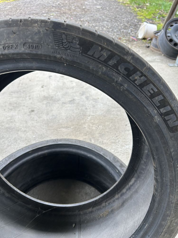 Vand cauciucuri vara michelin 235 40 18