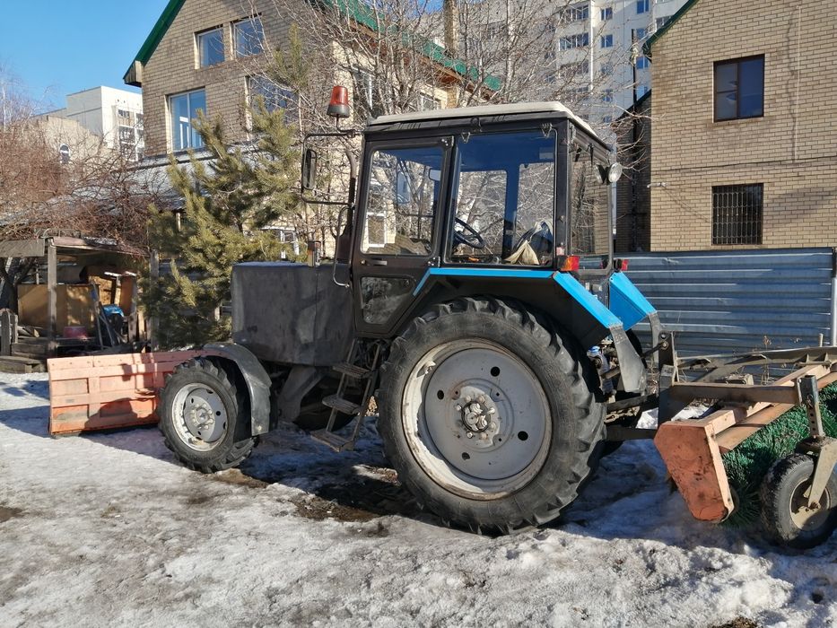 Услуги Мтз-82,1 отвал-щётка, наличный и безналичный расчёт.