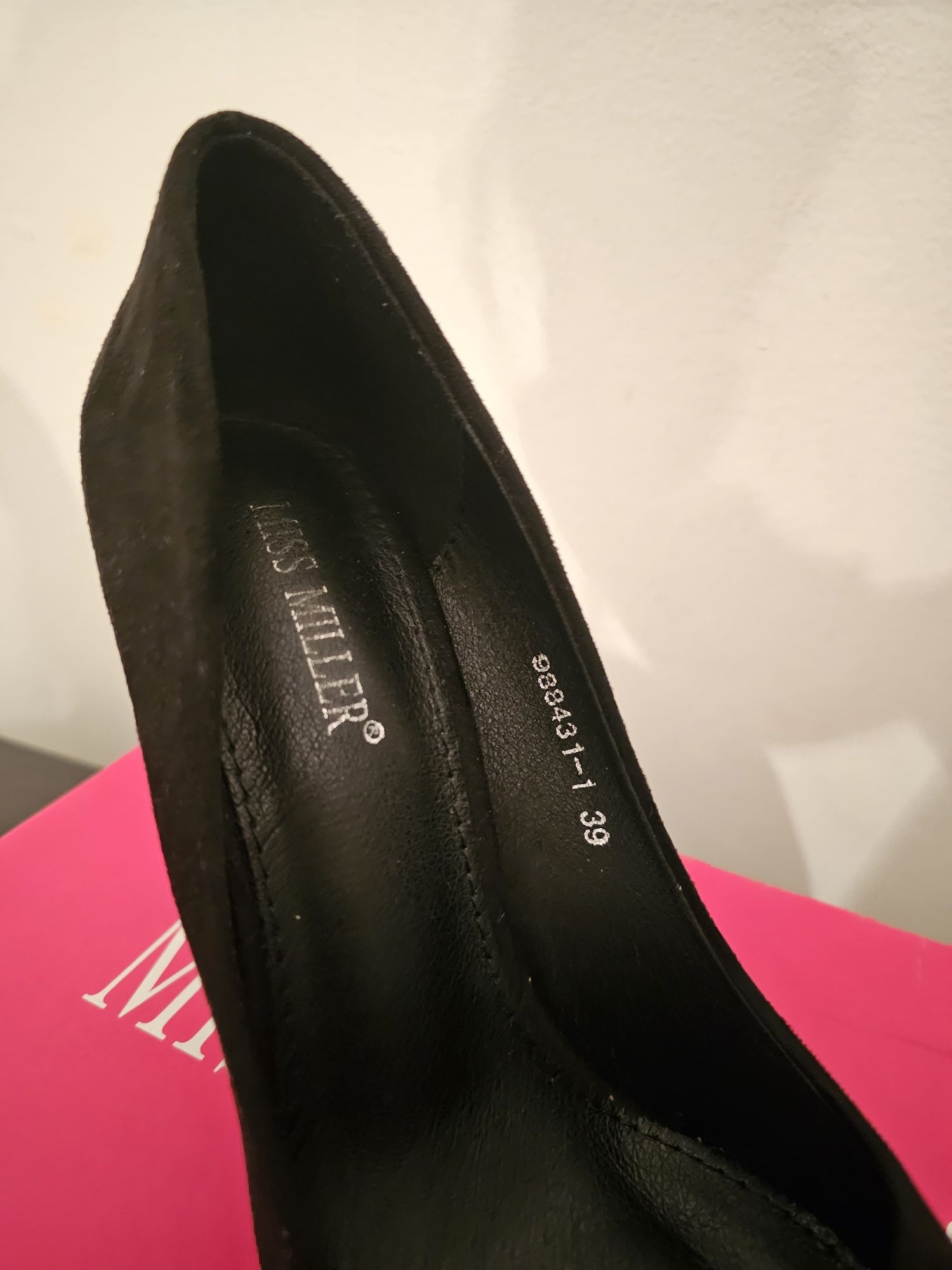 Женские замшевые туфли 39 размер MISS MILLER