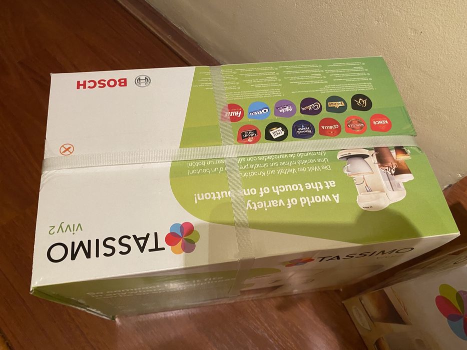 Cafetiere noi, sigilate de vânzare