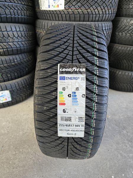 225/45/17 GOODYEAR 4бр