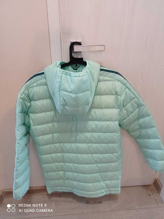 Продавам Ново Пухено яке Adidas