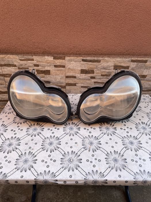 Оригинални фарове за мерцедес w203 оборудвани