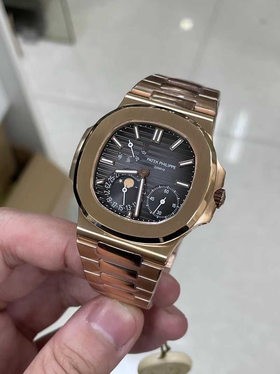 Patek Philippe Nautilus Moon phase rose gold