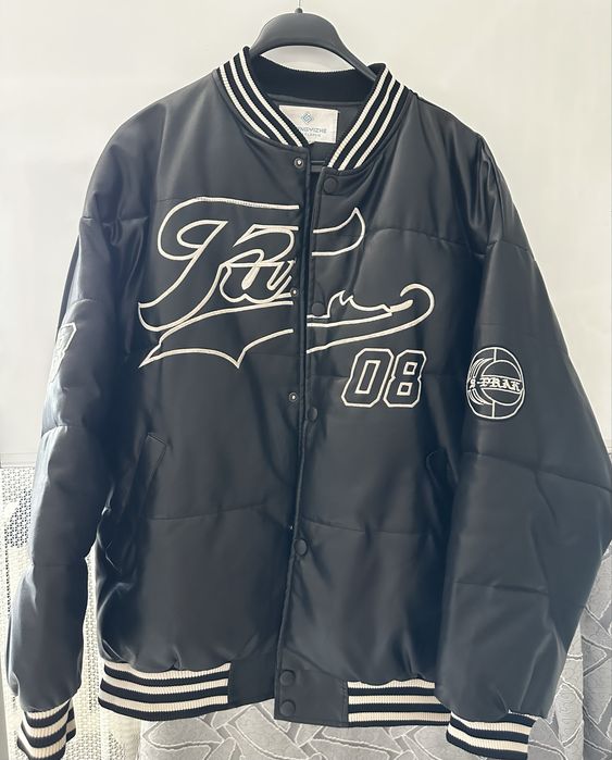 Продам бомбера в отличном состоянии