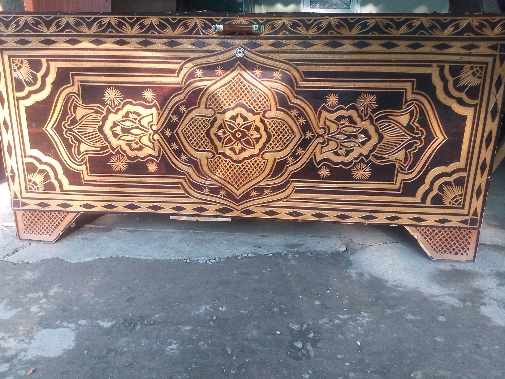 Sandiq sotiladi holati  yaxshi