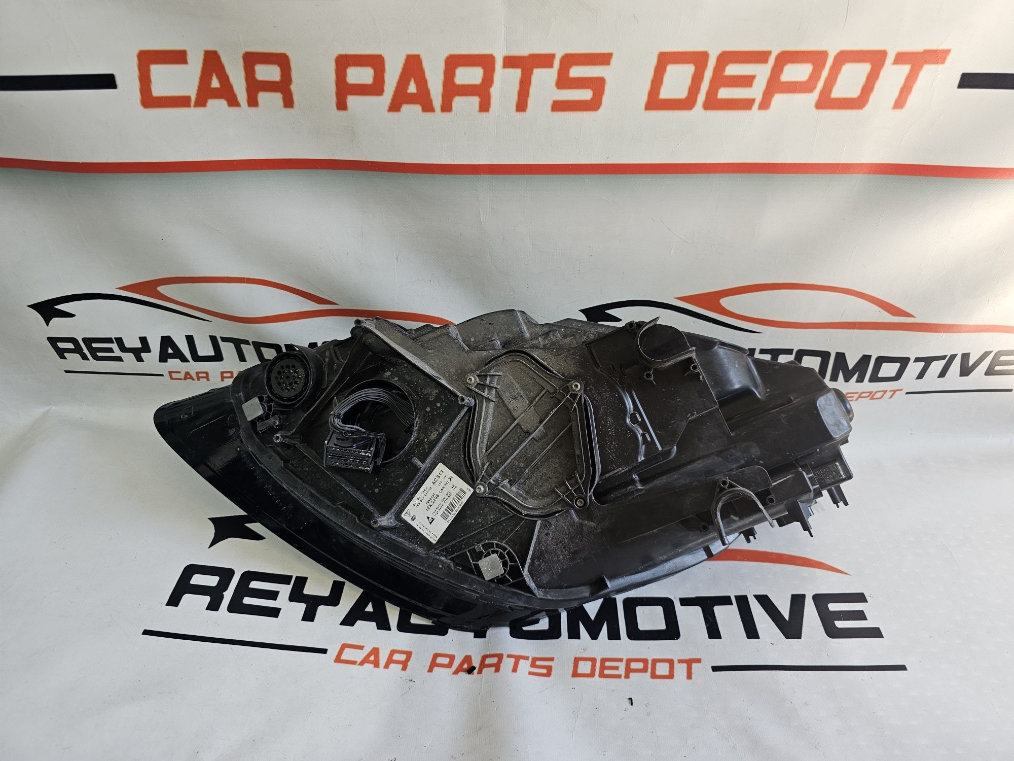 Far dreapta led Porsche Cayenne 9Y 2018 cod 9Y0941036J Avariat