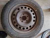 Anvelopa IARNA 195/65R15 Dunlop cu jante – stare buna