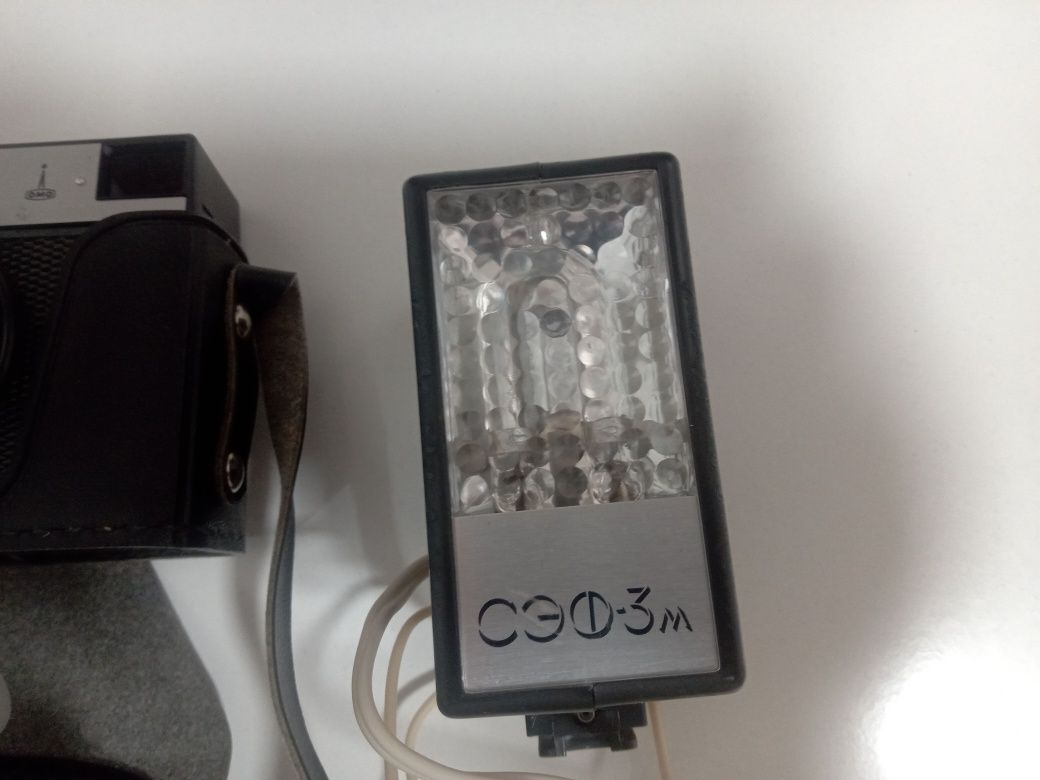 Продавам нов фотоапарат Смяна 8М