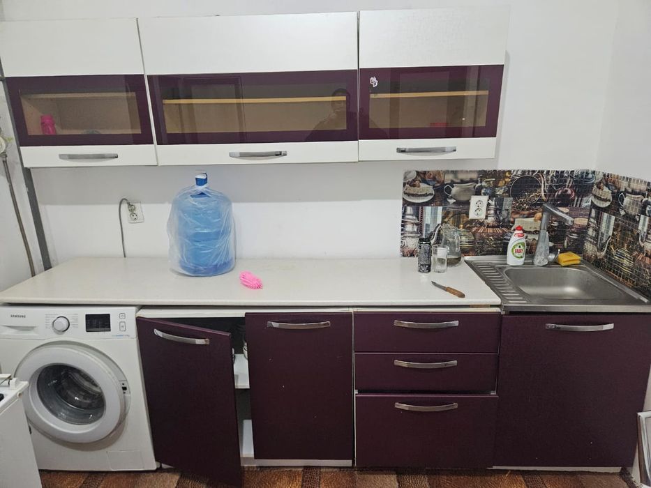 Срочно продам кухонный мебель 30000т