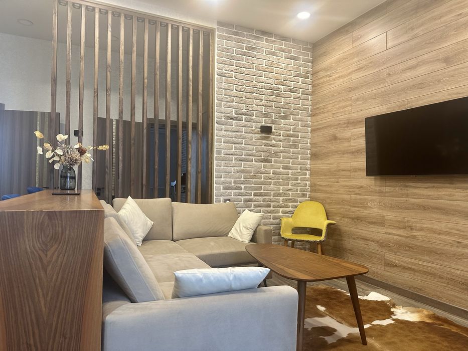 Сдается в аренду 3-х комнатная квартира. Ул Бабура 16, сталинка