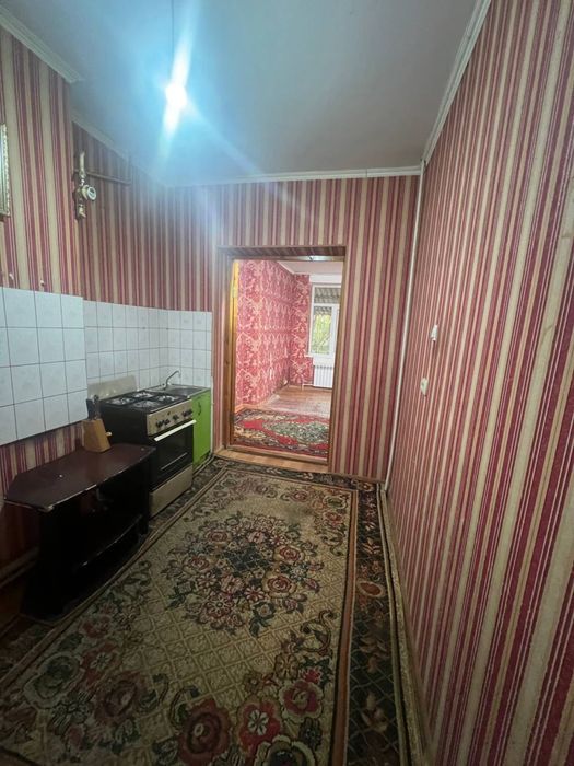 Tez sotiladi 1 qavatda 2 xona 3 xona qilingan